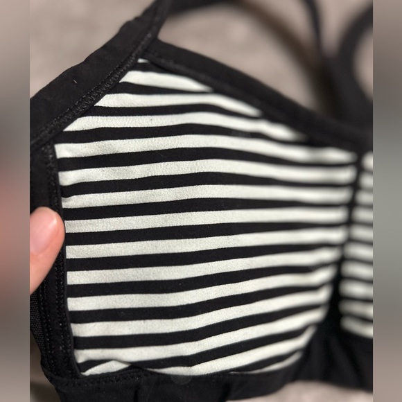 Lululemon Racerback Bra Size 2 - Picture 8 of 9